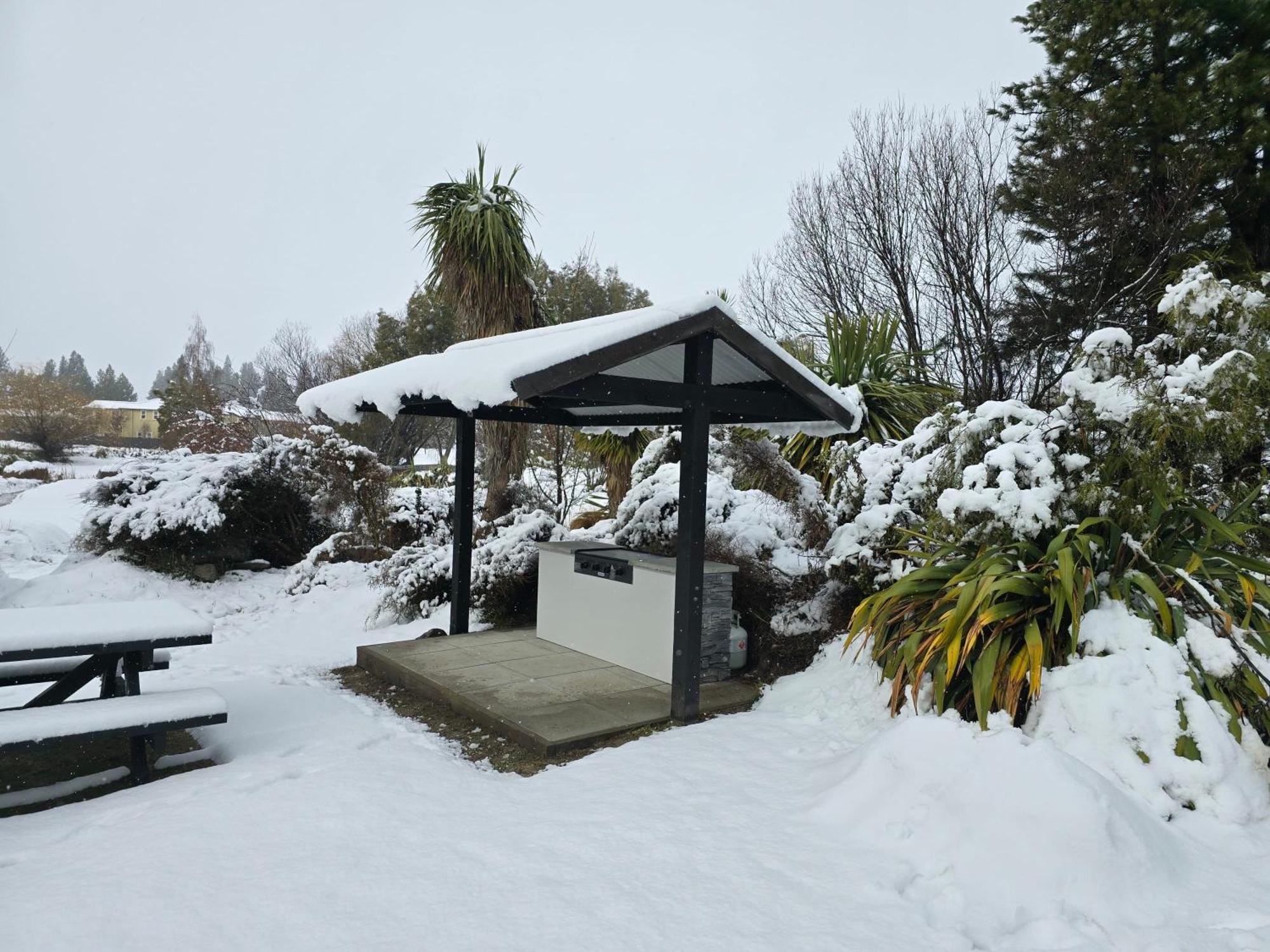 Galaxy 3Br Modern Home With Fireplace Outdoor Spa Lake Tekapo Exterior photo