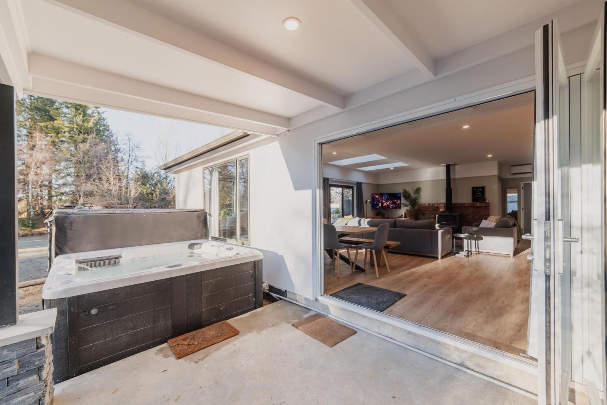 Galaxy 3Br Modern Home With Fireplace Outdoor Spa Lake Tekapo Exterior photo